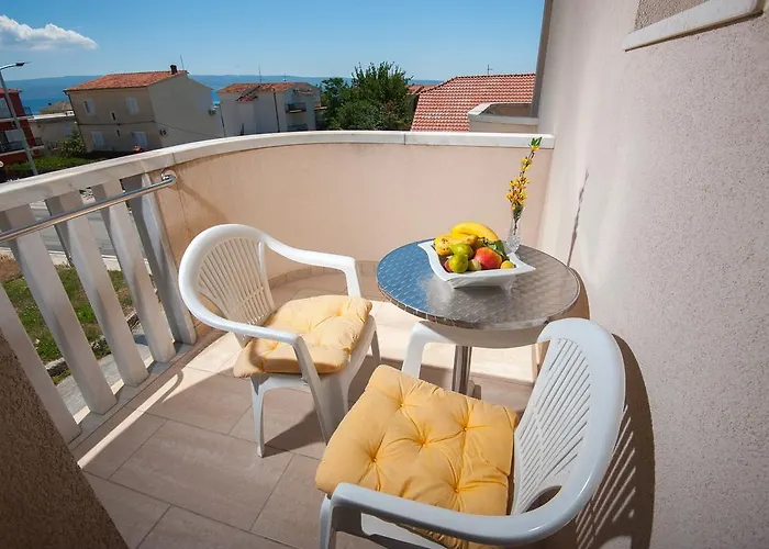 Lucia Apartamento Podstrana